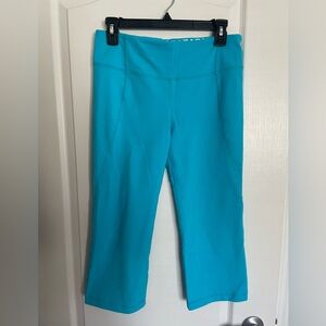 Lululemon Spry Blue Capri Pants
